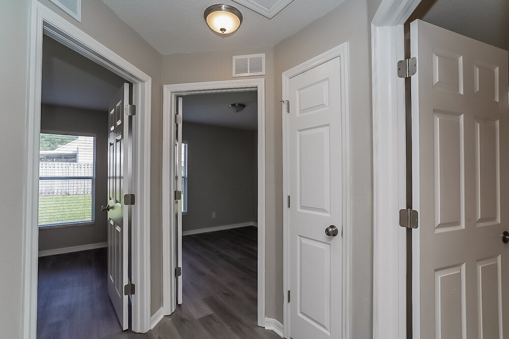 Building Photo - 14943 Deer Meadow Dr