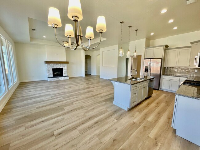 Building Photo - Three Bedroom Home in Washington Fields