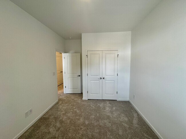 Building Photo - New Construction!  3BR/2.5BA Townhouse