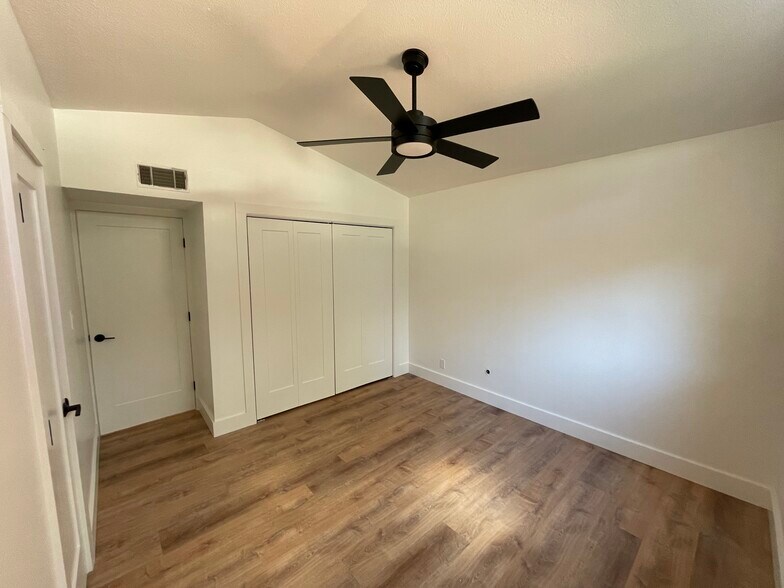 Master Bedroom - 1822 N Rock Springs Rd NE