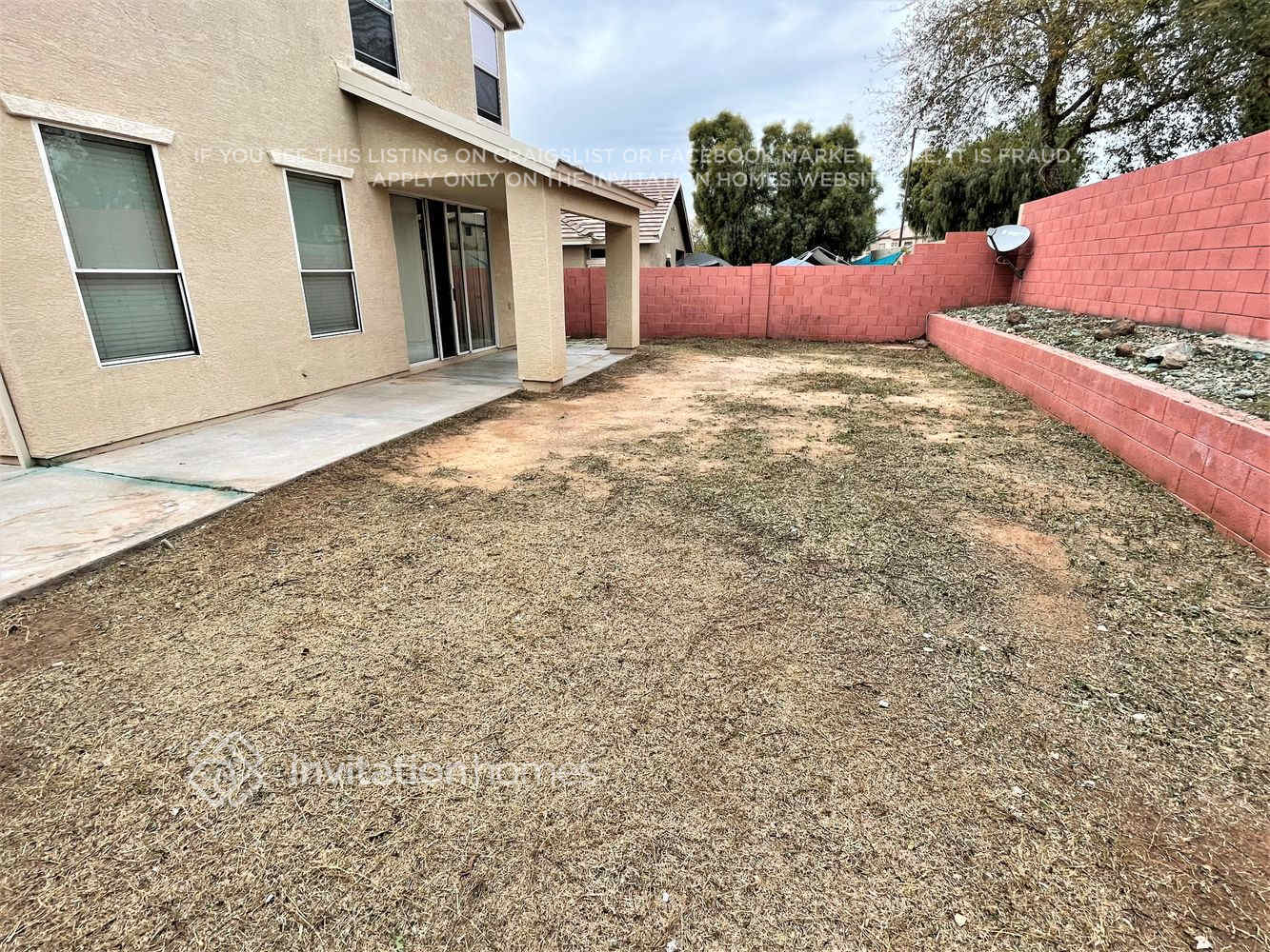 Building Photo - 13350 W Rose Ln