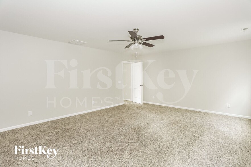 Building Photo - 8823 Balsam Bay Rd