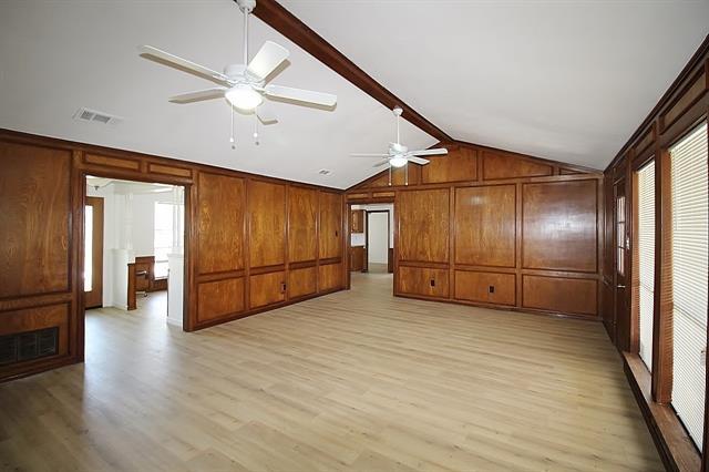 Building Photo - 6014 Lakeshore Dr