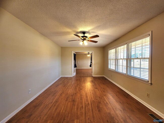 Building Photo - 6107 Trailwood Dr