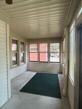 Building Photo - 1522 Thurston Ave