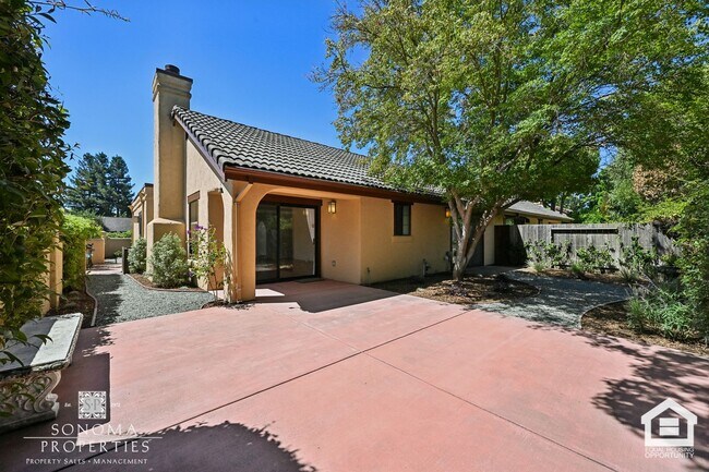 Building Photo - Southwestern Charm Meets Modern Comfort — 2BR/2BA Condo with Access to Shared Pool!