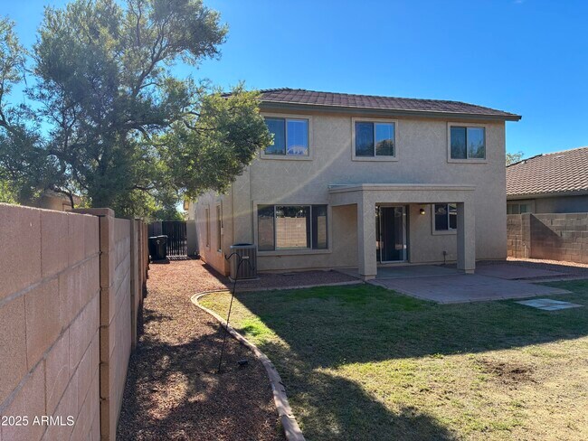 Building Photo - 15326 W Lundberg St