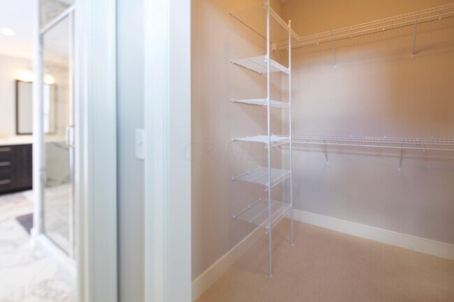 Building Photo - 84 N 6th St