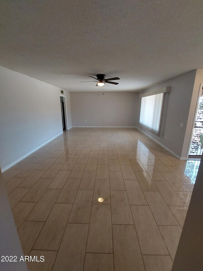 Building Photo - 13204 W Hyacinth Dr