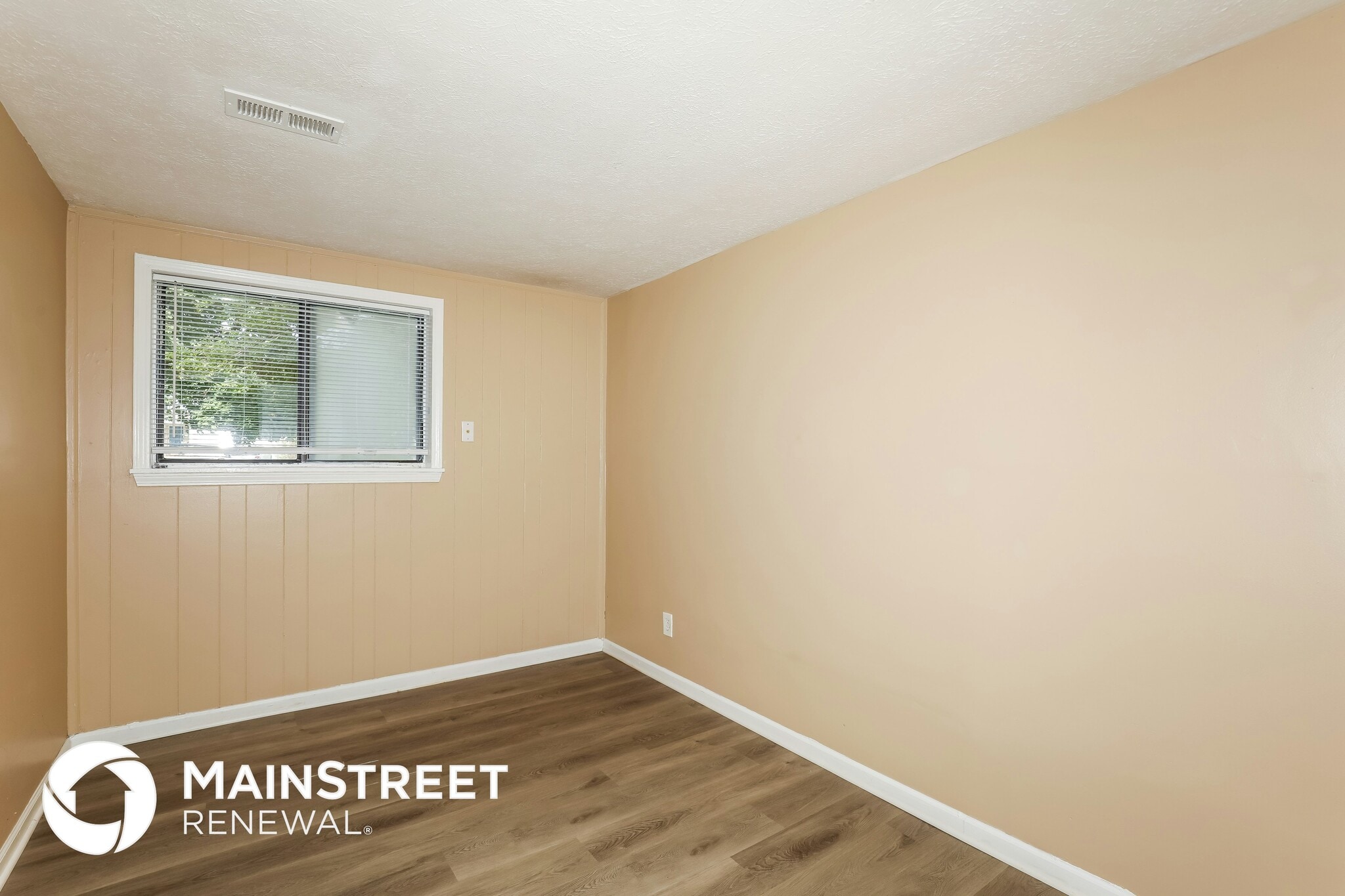 Building Photo - 5804 Coppock Ln