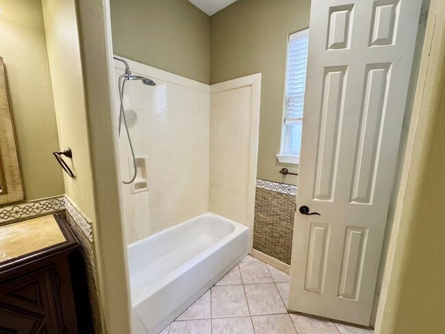 Building Photo - 15106 Green Tavern Ct