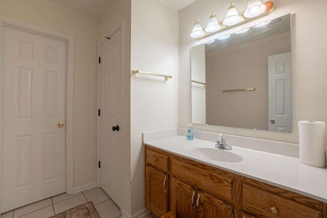 Building Photo - Available mid June!