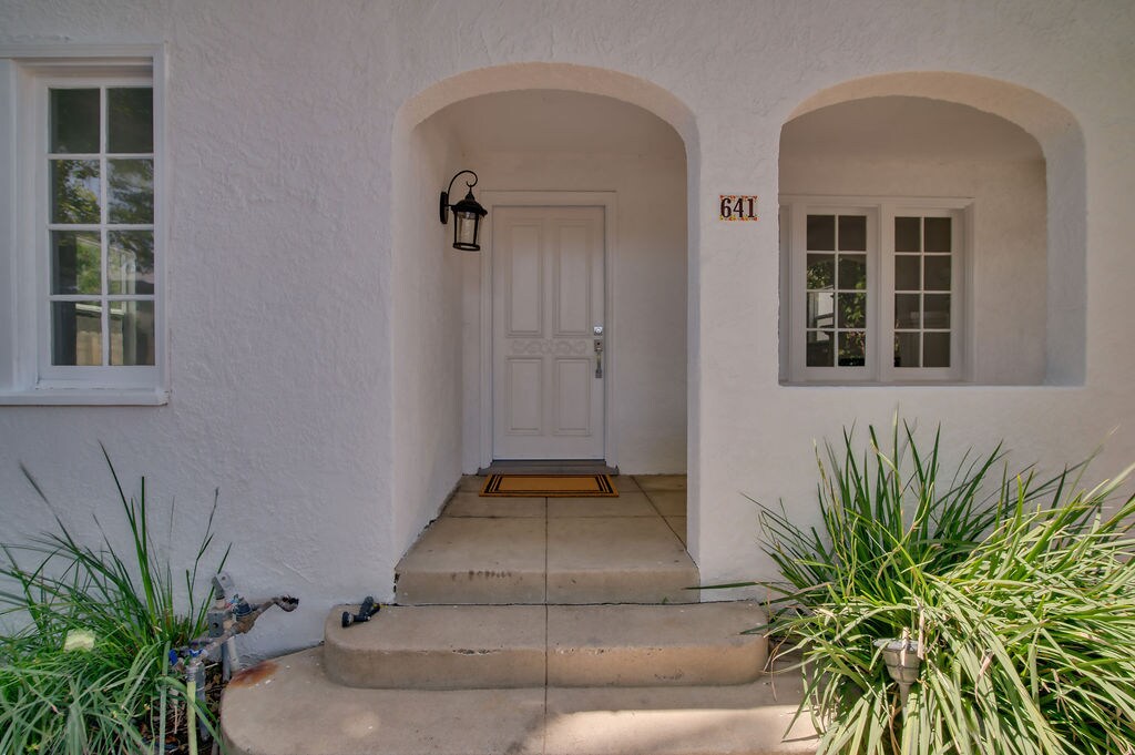 Building Photo - 641 N Martel Ave