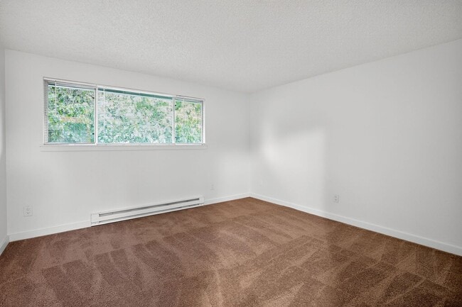 Building Photo - 2865 N Clark Ct