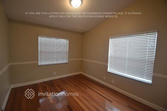 Building Photo - 1090 Lancewood Pl W