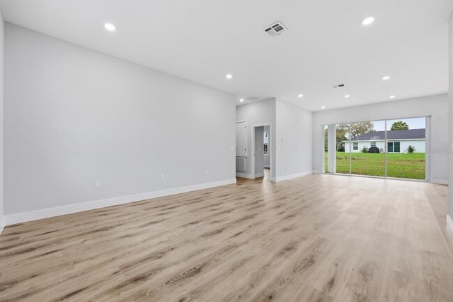Building Photo - 13975 SW 27 Ct Rd