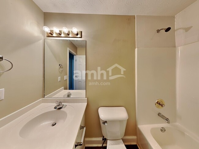 Building Photo - 3930 Pheasant Run Trce