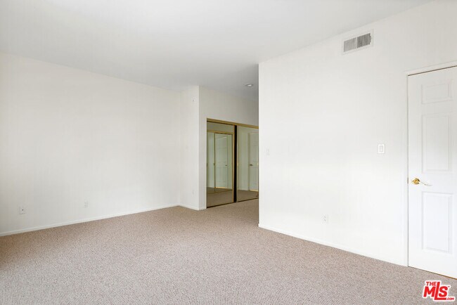Building Photo - 1800 Butler Ave