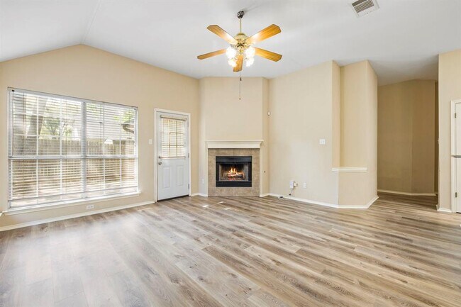 Building Photo - 3937 Kristencreek Ln