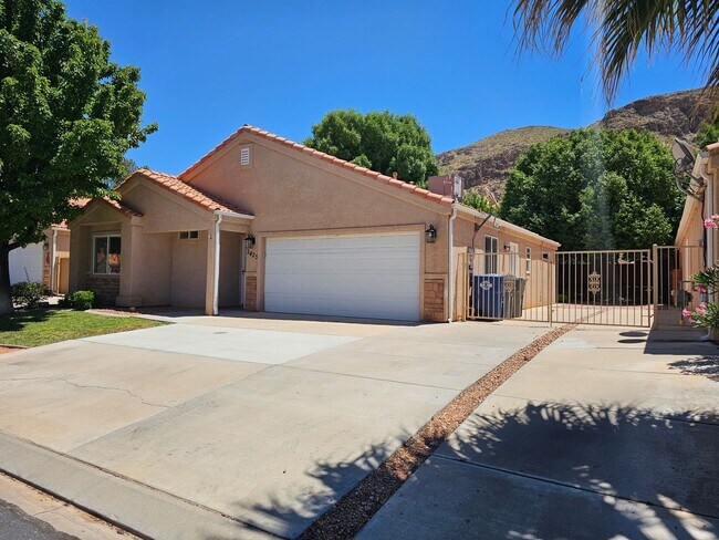 Building Photo - 2425 S 770 W