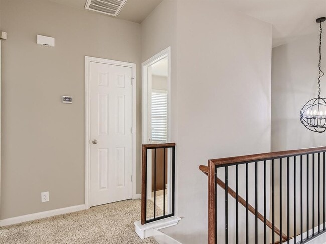 Building Photo - 3101 Davis Ln