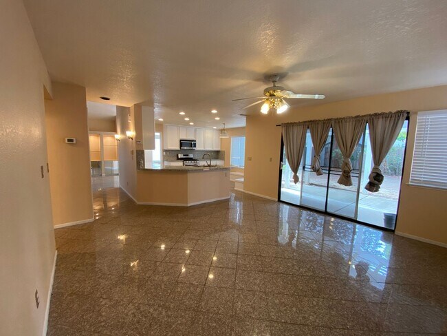 Building Photo - Spacious 2-Story in Laguna Park Village