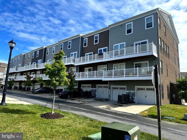 Building Photo - 3727 Silver View Ln
