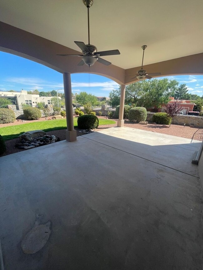 Building Photo - Gorgeous Home in Sonoma Ranch off Golf Club Rd!