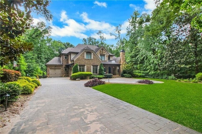 Building Photo - 5265 Peachtree Dunwoody Rd NE