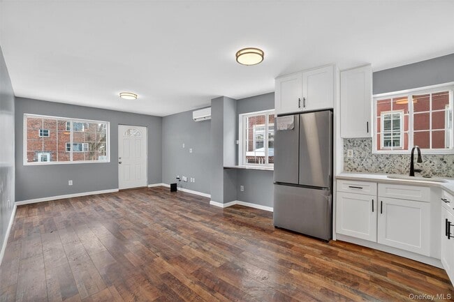 Building Photo - 4297 Kepler Ave