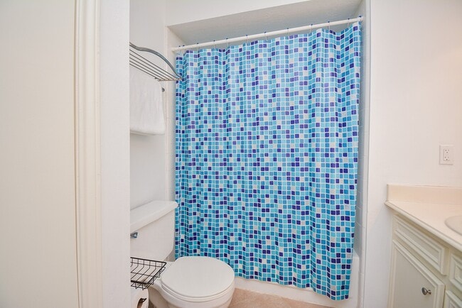 Building Photo - 666 N Eldridge Pkwy