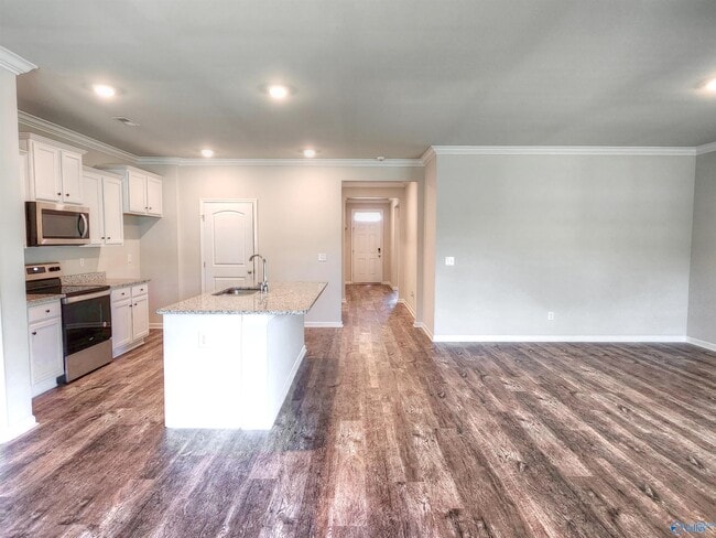 Building Photo - 14970 Eva Cir
