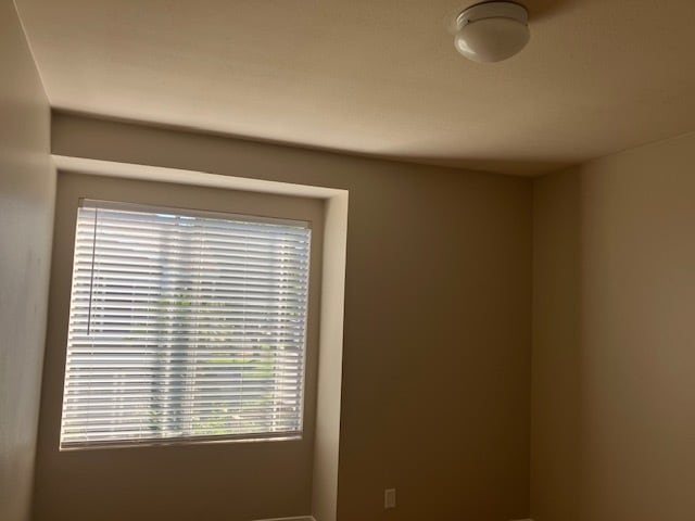 Building Photo - 45 Briarwood Ln
