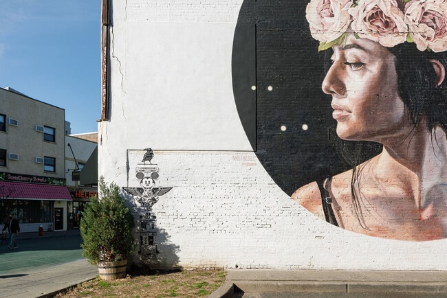 Building Photo - 33 Park View Ave