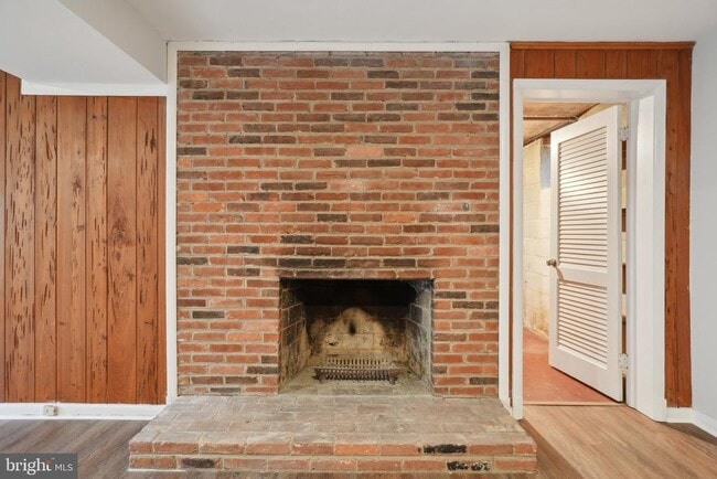 Building Photo - 1440 Woodacre Dr