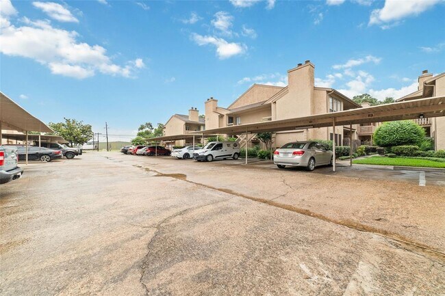 Building Photo - 5000 Milwee St