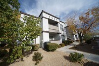 Building Photo - SHOWINGS AVAILABLE NOW