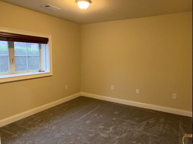 Building Photo - 817 Perennial Dr
