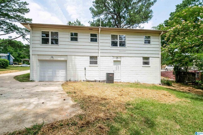 Building Photo - 557 Zinnia Ln