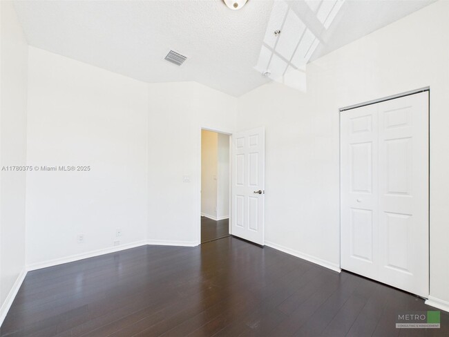 Building Photo - 112 Lighthouse Cir