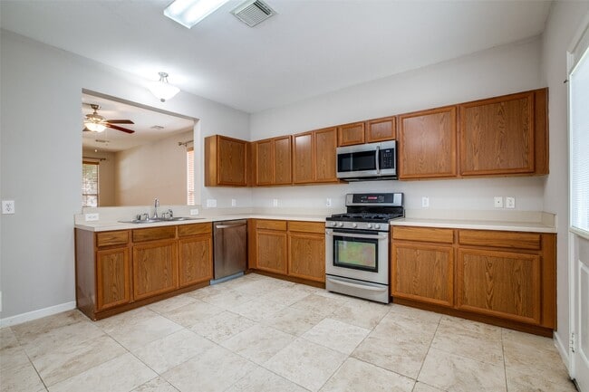 Building Photo - 23838 Pebworth Pl