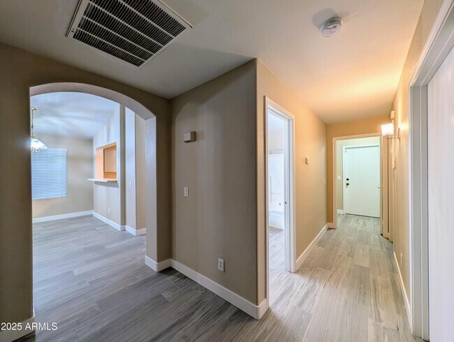 Building Photo - 7059 W Gardenia Ave