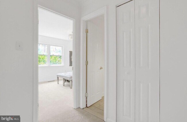 Building Photo - 5934 Mayflower Ct