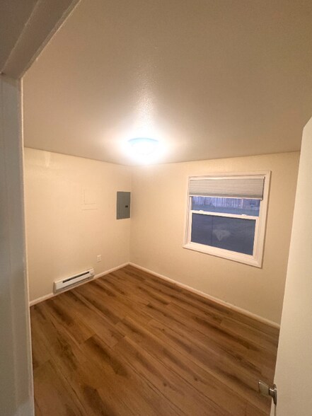 Building Photo - 1119 S Alderwood Dr