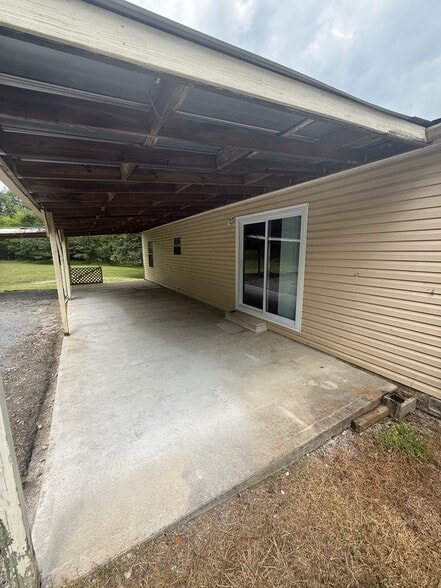 Building Photo - 2182 Posey Hill Rd