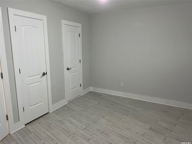 Building Photo - 830 Shore Road Unit 4G