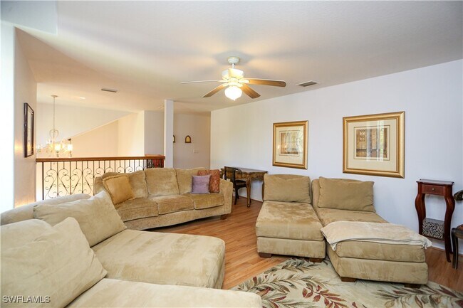 Building Photo - 7864 Stratford Dr