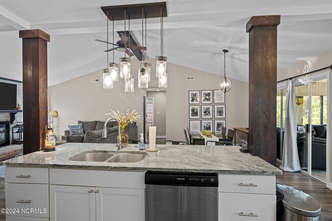Building Photo - 5603 Gold Ct