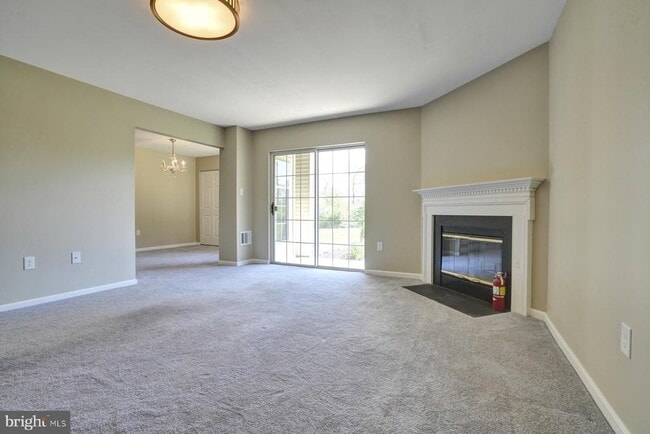 Building Photo - 325 Westridge Cir
