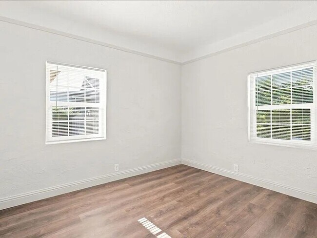 Building Photo - 3123 San Rafael Ct